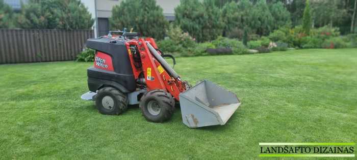 Mini krautuvas Ditch Witch r300